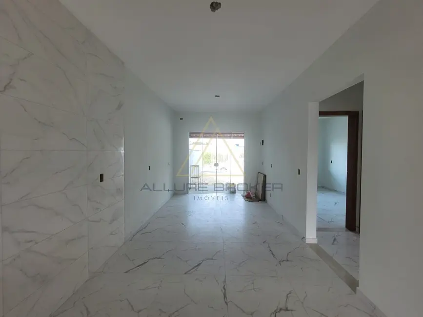 Foto 3 de Casa com 2 quartos à venda, 74m2 em Barra Velha - SC