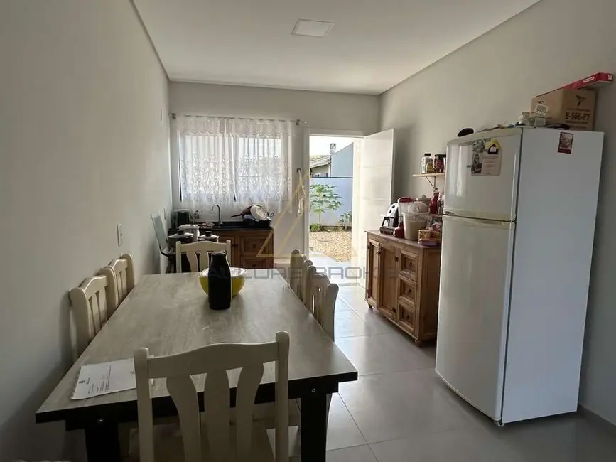 Casa com 2 quartos à venda, 73m2 em Barra Velha - SC - imagem 5 Foto 5 de Casa com 2 quartos à venda, 73m2 em Barra Velha - SC