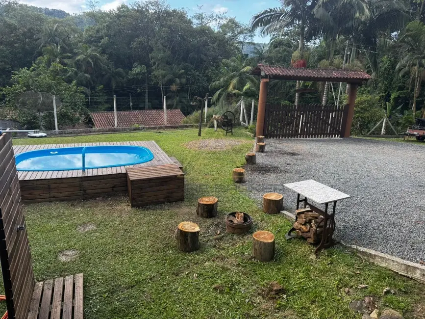 Foto 1 de Sítio / Rancho com 4 quartos à venda, 150m2 em Benedito Novo - SC