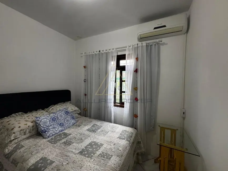 Foto 8 de Casa com 3 quartos à venda, 92m2 em Balneario Picarras - SC