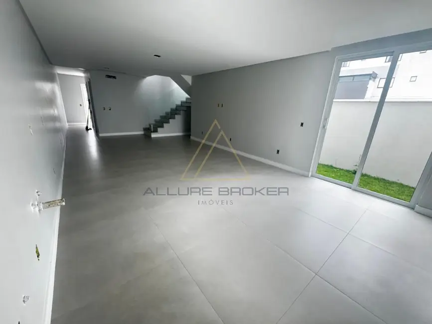 Foto 6 de Casa com 3 quartos à venda, 170m2 em Barra Velha - SC