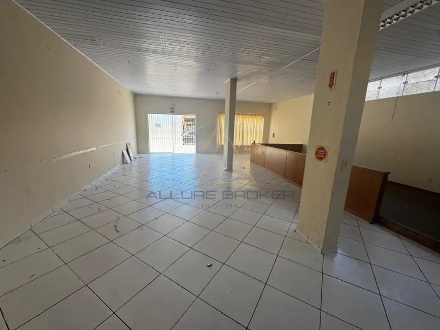 Foto 3 de Sala Comercial para alugar, 450m2 em Balneario Picarras - SC