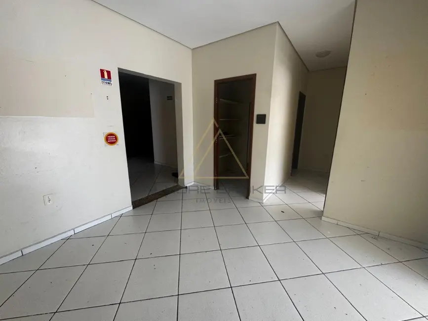 Foto 9 de Sala Comercial para alugar, 450m2 em Balneario Picarras - SC