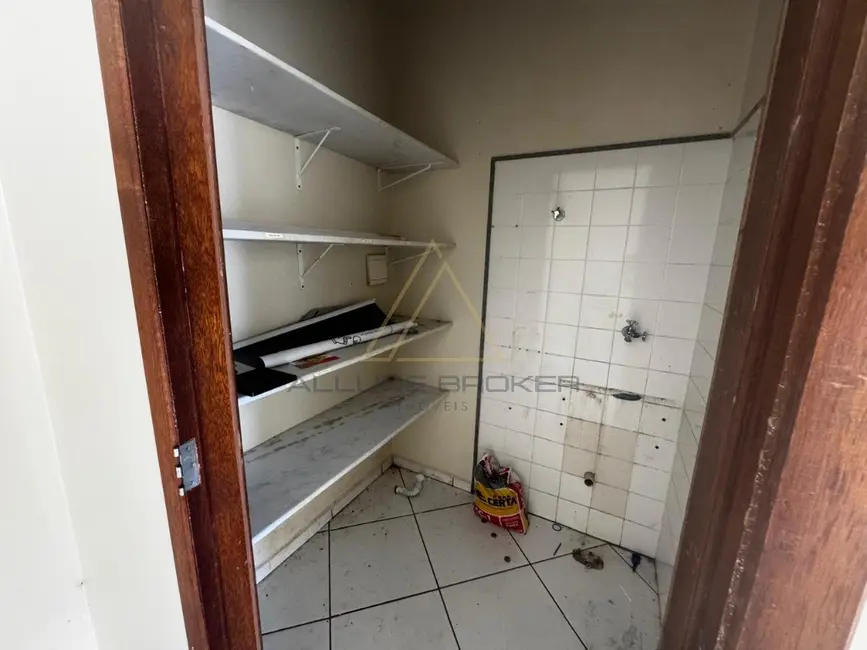 Foto 8 de Sala Comercial para alugar, 450m2 em Balneario Picarras - SC