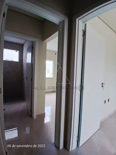 Foto 2 de Apartamento com 3 quartos à venda, 66m2 em Barra Velha - SC