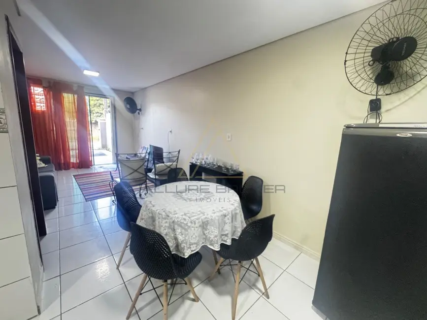 Foto 9 de Casa com 2 quartos para alugar, 80m2 em Balneario Picarras - SC