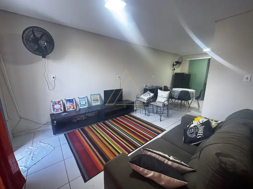 Foto 6 de Casa com 2 quartos para alugar, 80m2 em Balneario Picarras - SC
