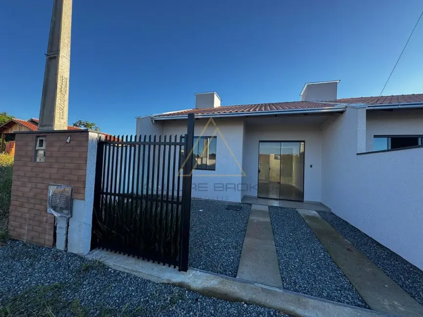 Foto 1 de Casa com 2 quartos à venda, 50m2 em Barra Velha - SC