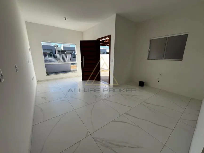 Foto 3 de Casa com 2 quartos à venda, 65m2 em Barra Velha - SC