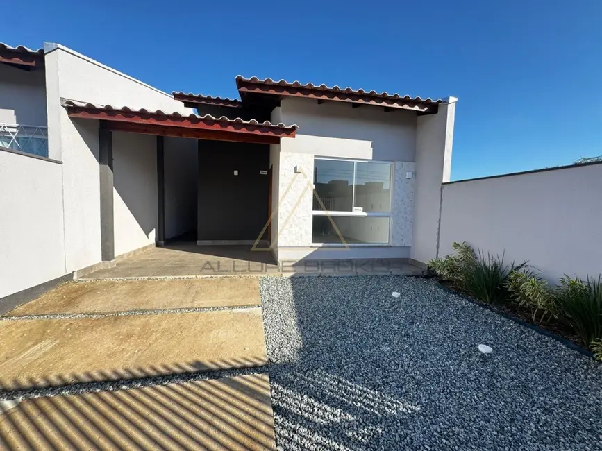 Foto 2 de Casa com 2 quartos à venda, 65m2 em Barra Velha - SC