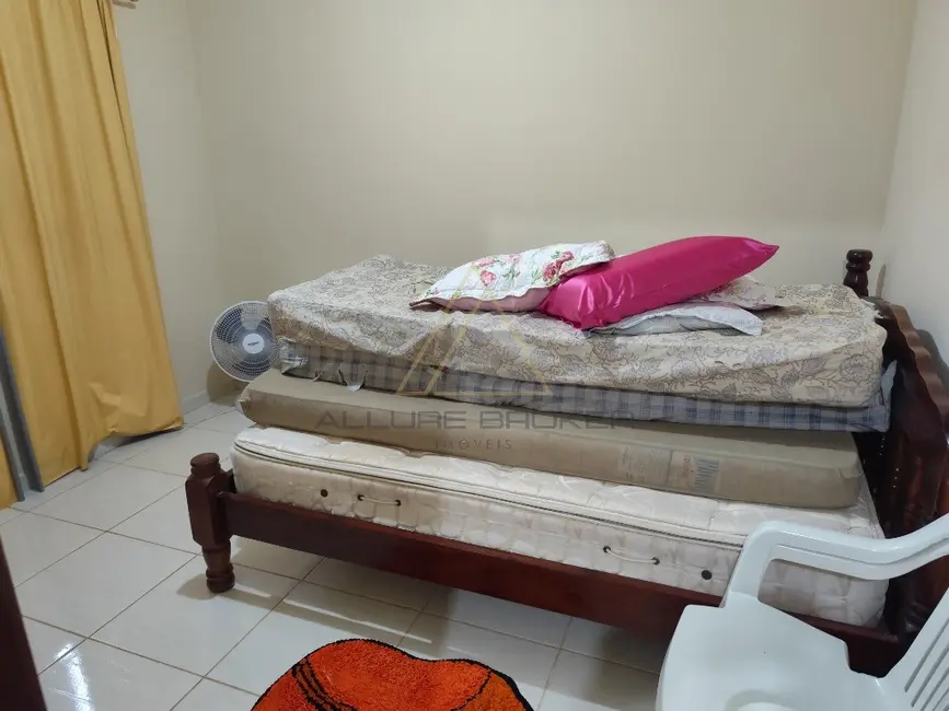 Casa com 2 quartos para alugar, 60m2 em Balneario Picarras - SC - imagem 6 Foto 6 de Casa com 2 quartos para alugar, 60m2 em Balneario Picarras - SC