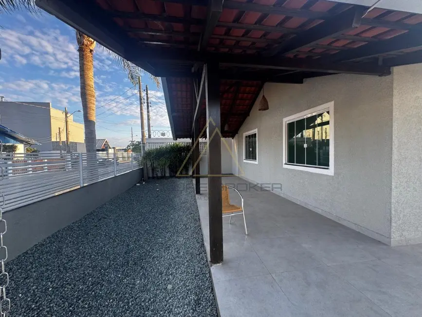 Foto 9 de Casa com 3 quartos à venda, 130m2 em Centro, Balneario Picarras - SC