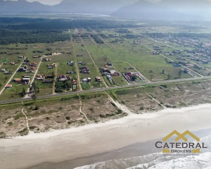 Foto 1 de Terreno / Lote à venda, 282m2 em Ilha Comprida - SP