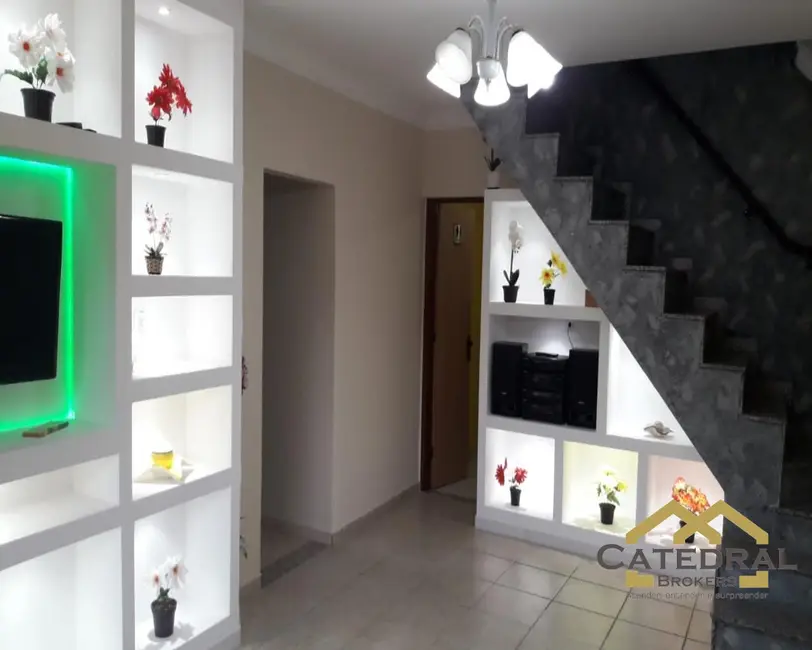 Foto 2 de Sobrado com 3 quartos à venda, 270m2 em Jardim Marquesa, São Paulo - SP
