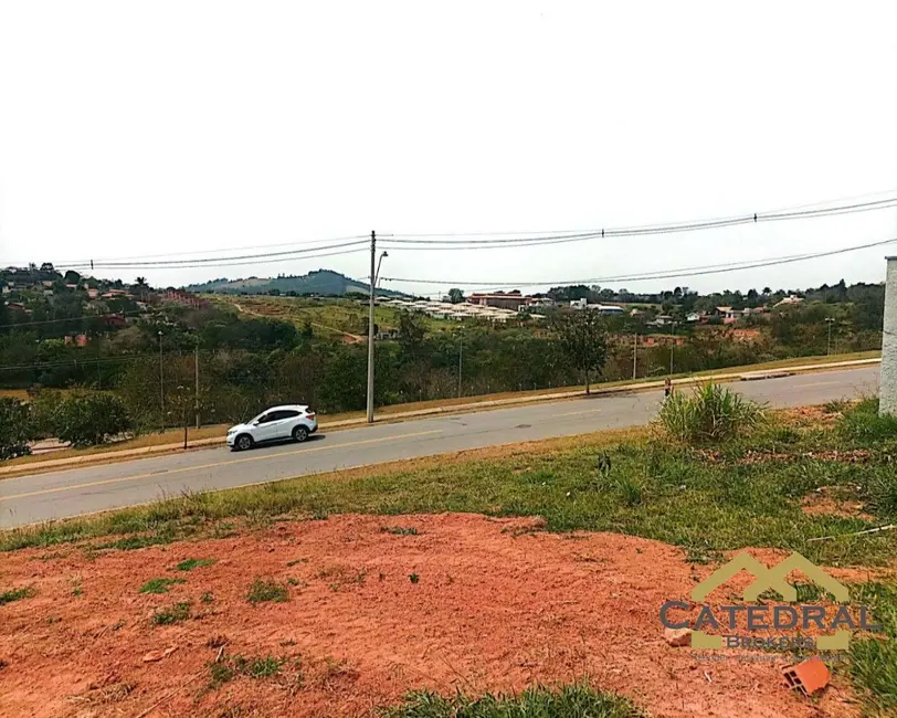 Foto 1 de Terreno / Lote à venda, 554m2 em Itatiba - SP