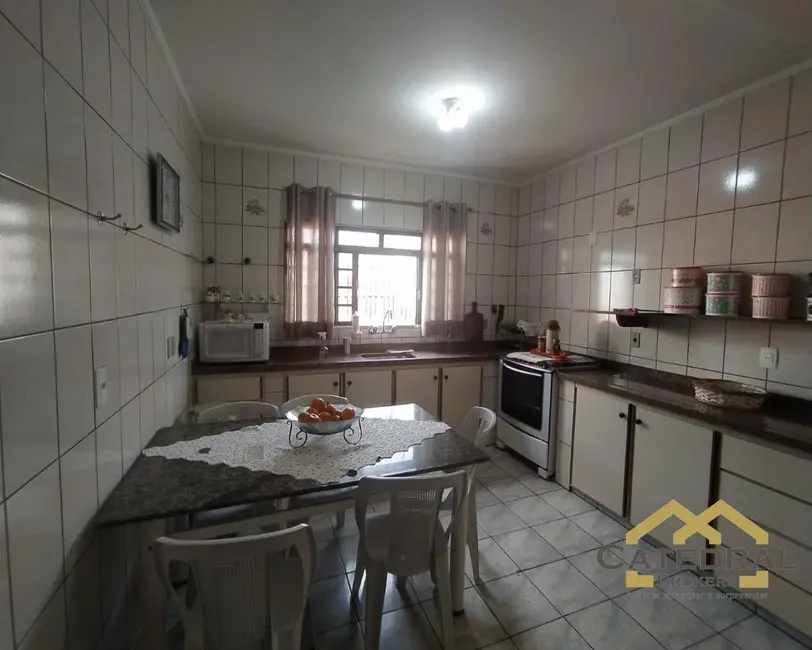 Foto 7 de Sobrado com 5 quartos à venda, 269m2 em Parque Residencial Eloy Chaves, Jundiai - SP