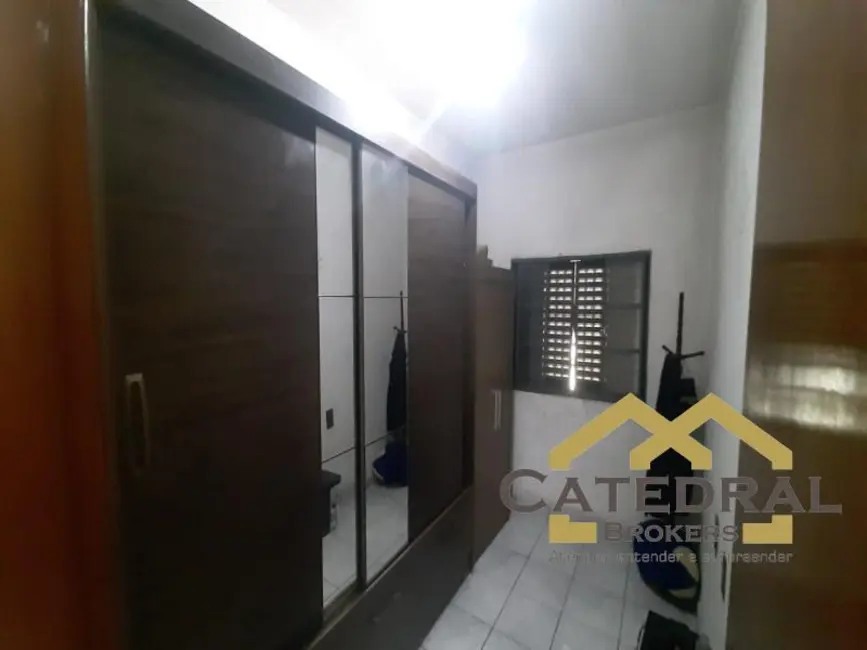 Sobrado com 6 quartos à venda, 360m2 em Centro, Jundiai - SP - imagem 6 Foto 6 de Sobrado com 6 quartos à venda, 360m2 em Centro, Jundiai - SP