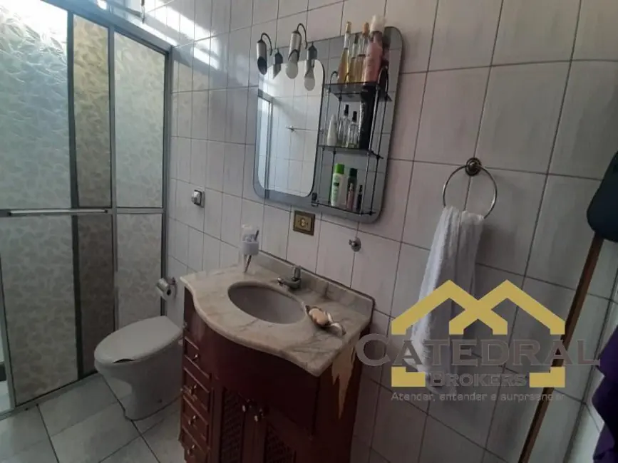 Sobrado com 6 quartos à venda, 360m2 em Centro, Jundiai - SP - imagem 8 Foto 8 de Sobrado com 6 quartos à venda, 360m2 em Centro, Jundiai - SP