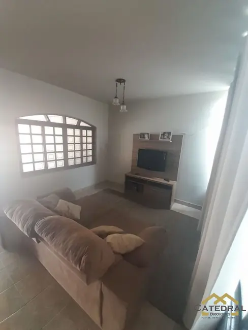 Casa com 4 quartos à venda, 322m2 em Colônia, Jundiai - SP - imagem 2 Foto 2 de Casa com 4 quartos à venda, 322m2 em Colônia, Jundiai - SP