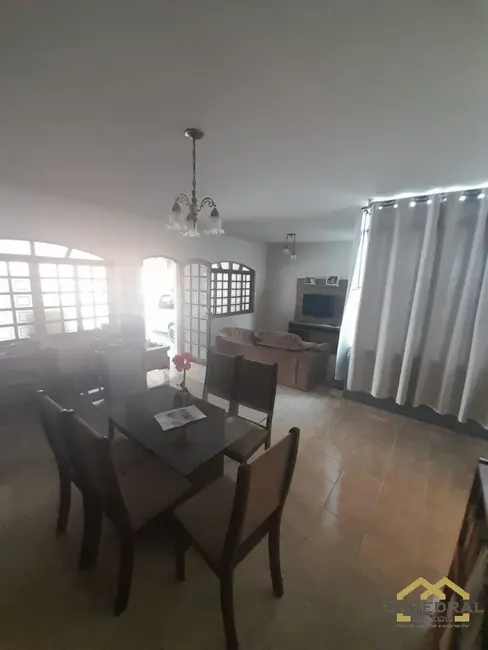 Casa com 4 quartos à venda, 322m2 em Colônia, Jundiai - SP - imagem 4 Foto 4 de Casa com 4 quartos à venda, 322m2 em Colônia, Jundiai - SP