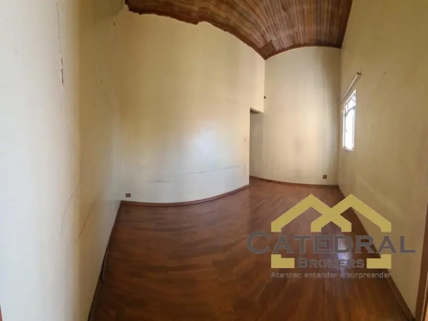 Sobrado com 4 quartos à venda, 256m2 em Centro, Jundiai - SP - imagem 3 Foto 3 de Sobrado com 4 quartos à venda, 256m2 em Centro, Jundiai - SP