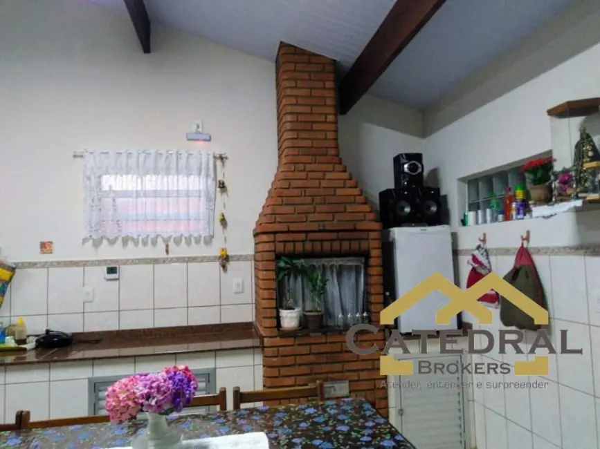 Chácara com 2 quartos à venda, 450m2 em Corrupira, Jundiai - SP - imagem 4 Foto 4 de Chácara com 2 quartos à venda, 450m2 em Corrupira, Jundiai - SP