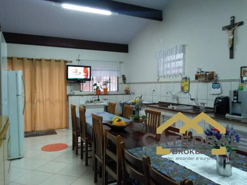 Chácara com 2 quartos à venda, 450m2 em Corrupira, Jundiai - SP - imagem 3 Foto 3 de Chácara com 2 quartos à venda, 450m2 em Corrupira, Jundiai - SP