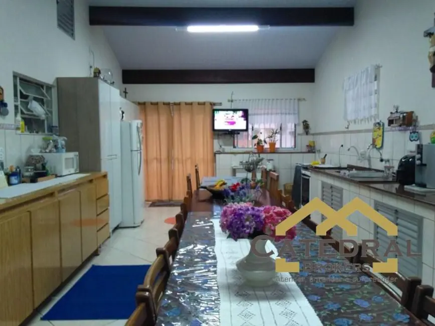 Chácara com 2 quartos à venda, 450m2 em Corrupira, Jundiai - SP - imagem 5 Foto 5 de Chácara com 2 quartos à venda, 450m2 em Corrupira, Jundiai - SP