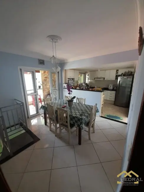 Casa com 4 quartos à venda, 180m2 em Jardim Tarumã, Jundiai - SP - imagem 5 Foto 5 de Casa com 4 quartos à venda, 180m2 em Jardim Tarumã, Jundiai - SP