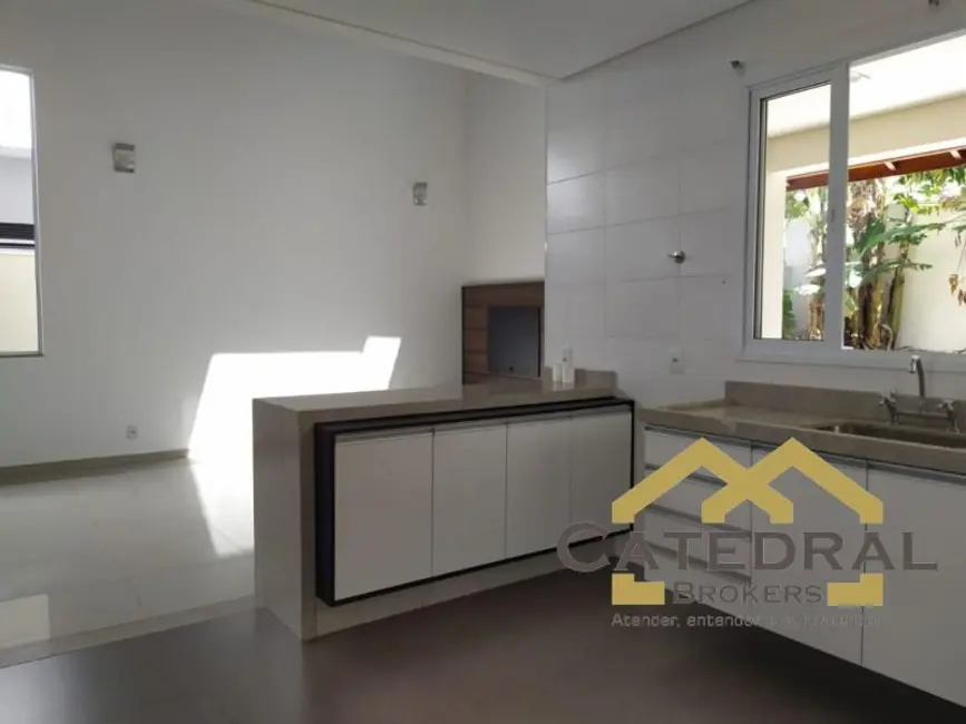 Sobrado com 3 quartos à venda, 205m2 em Itupeva - SP - imagem 9 Foto 9 de Sobrado com 3 quartos à venda, 205m2 em Itupeva - SP