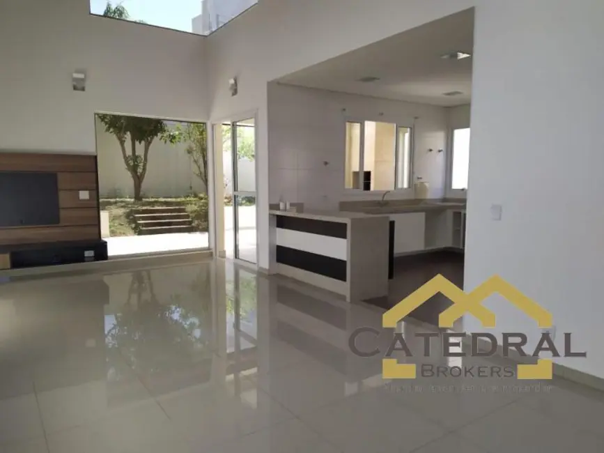 Sobrado com 3 quartos à venda, 205m2 em Itupeva - SP - imagem 5 Foto 5 de Sobrado com 3 quartos à venda, 205m2 em Itupeva - SP