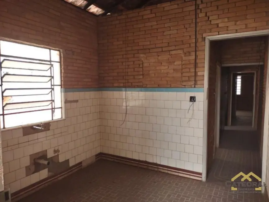 Foto 2 de Casa com 2 quartos à venda, 170m2 em Jundiai - SP