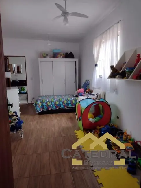 Foto 9 de Sobrado com 3 quartos à venda, 218m2 em Mairipora - SP