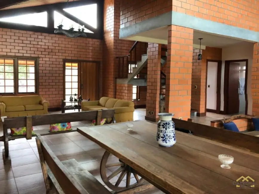 Foto 3 de Sobrado com 3 quartos à venda e para alugar, 244m2 em Medeiros, Jundiai - SP