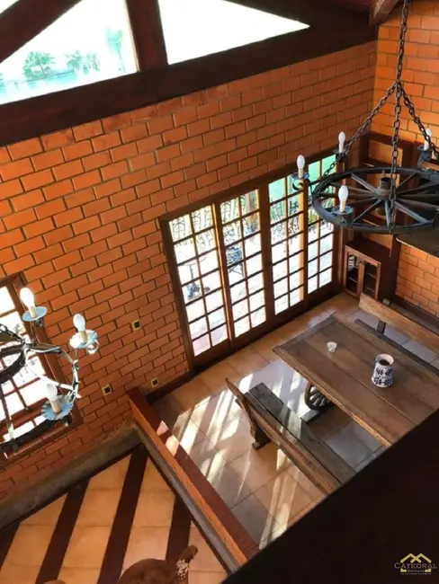 Foto 7 de Sobrado com 3 quartos à venda e para alugar, 244m2 em Medeiros, Jundiai - SP