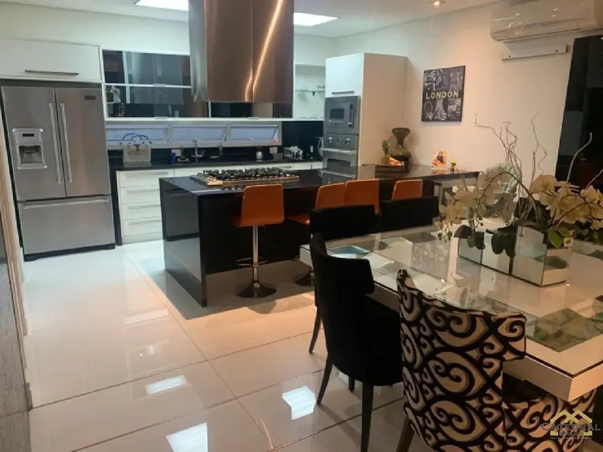 Foto 2 de Sobrado com 4 quartos à venda, 355m2 em Jundiai - SP