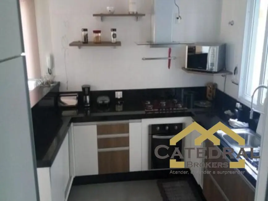 Sobrado com 3 quartos à venda, 270m2 em Horto Santo Antonio, Jundiai - SP - imagem 8 Foto 8 de Sobrado com 3 quartos à venda, 270m2 em Horto Santo Antonio, Jundiai - SP