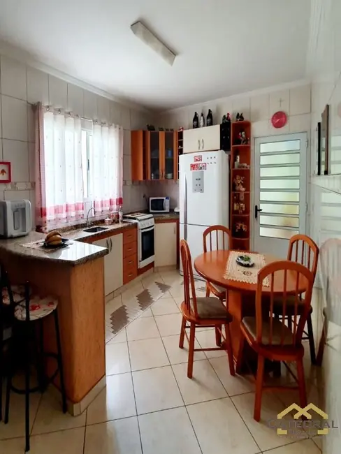 Casa com 3 quartos à venda, 158m2 em Parque Residencial Eloy Chaves, Jundiai - SP - imagem 3 Foto 3 de Casa com 3 quartos à venda, 158m2 em Parque Residencial Eloy Chaves, Jundiai - SP