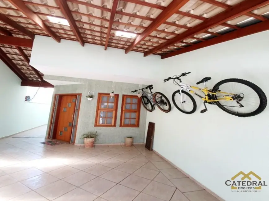 Casa com 3 quartos à venda, 158m2 em Parque Residencial Eloy Chaves, Jundiai - SP - imagem 4 Foto 4 de Casa com 3 quartos à venda, 158m2 em Parque Residencial Eloy Chaves, Jundiai - SP