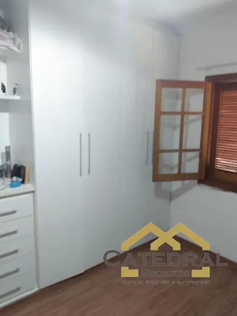Foto 9 de Sobrado com 3 quartos à venda, 230m2 em Ivoturucaia, Jundiai - SP