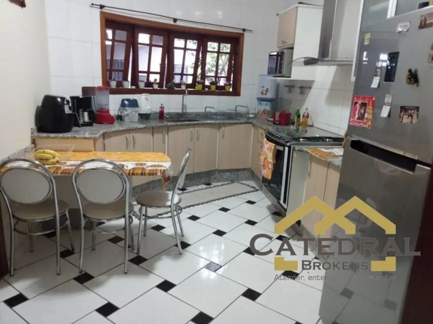 Foto 4 de Sobrado com 3 quartos à venda, 230m2 em Ivoturucaia, Jundiai - SP