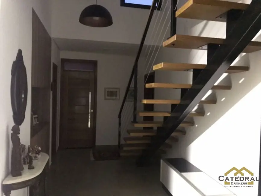 Foto 2 de Casa de Condomínio com 2 quartos à venda, 250m2 em Jundiai - SP