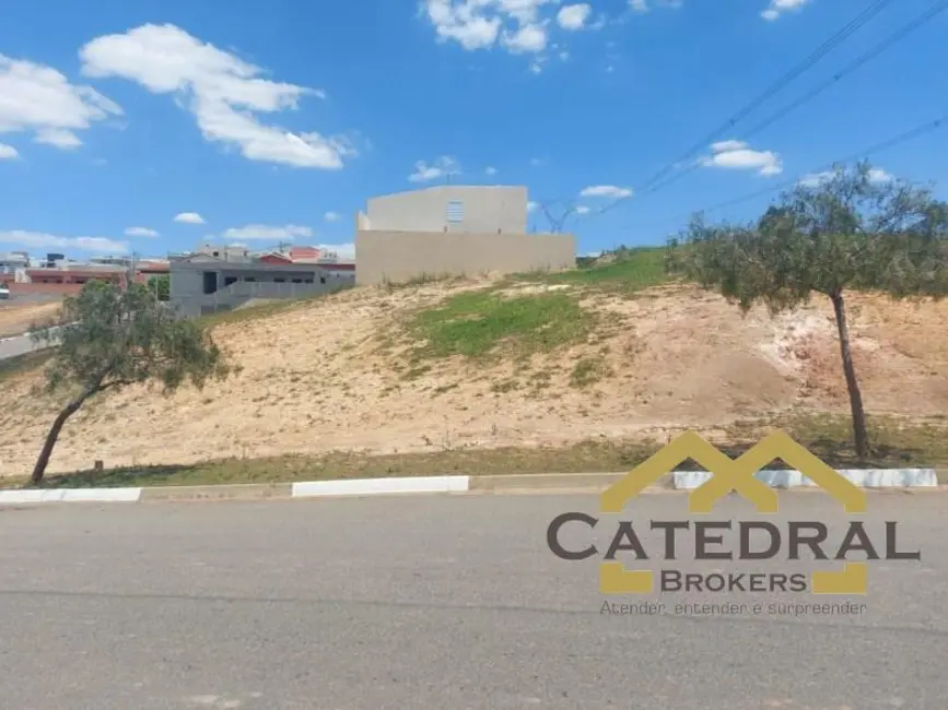 Foto 2 de Terreno / Lote à venda, 260m2 em Cabreuva - SP