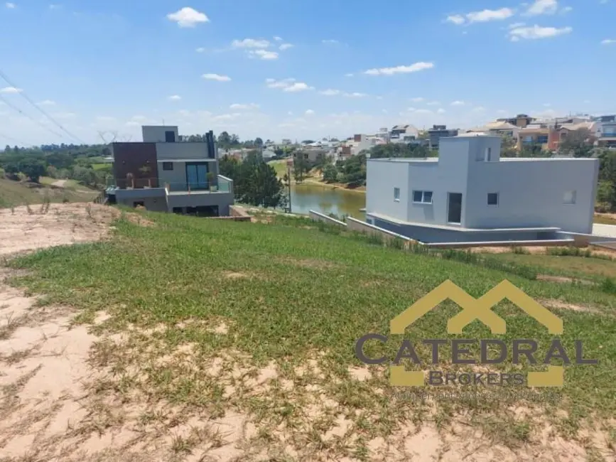 Foto 1 de Terreno / Lote à venda, 260m2 em Cabreuva - SP