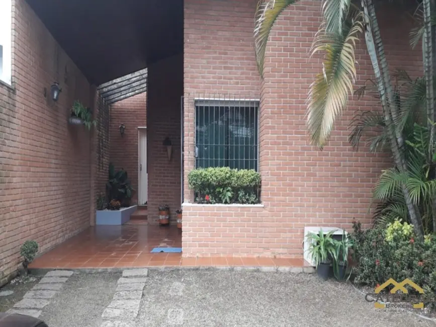 Foto 2 de Casa com 3 quartos à venda, 241m2 em Vila Vianelo, Jundiai - SP