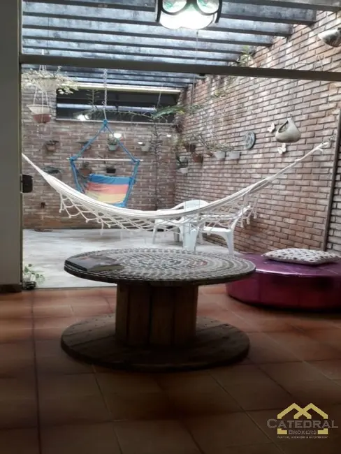 Foto 8 de Casa com 3 quartos à venda, 241m2 em Vila Vianelo, Jundiai - SP