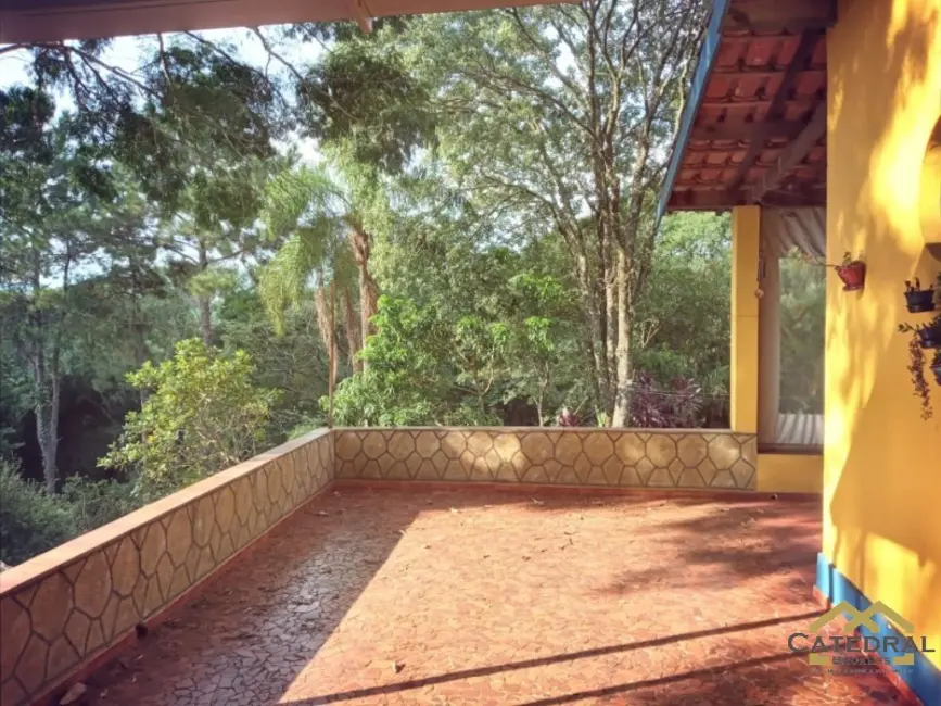 Chácara com 5 quartos à venda, 250m2 em Louveira - SP - imagem 5 Foto 5 de Chácara com 5 quartos à venda, 250m2 em Louveira - SP