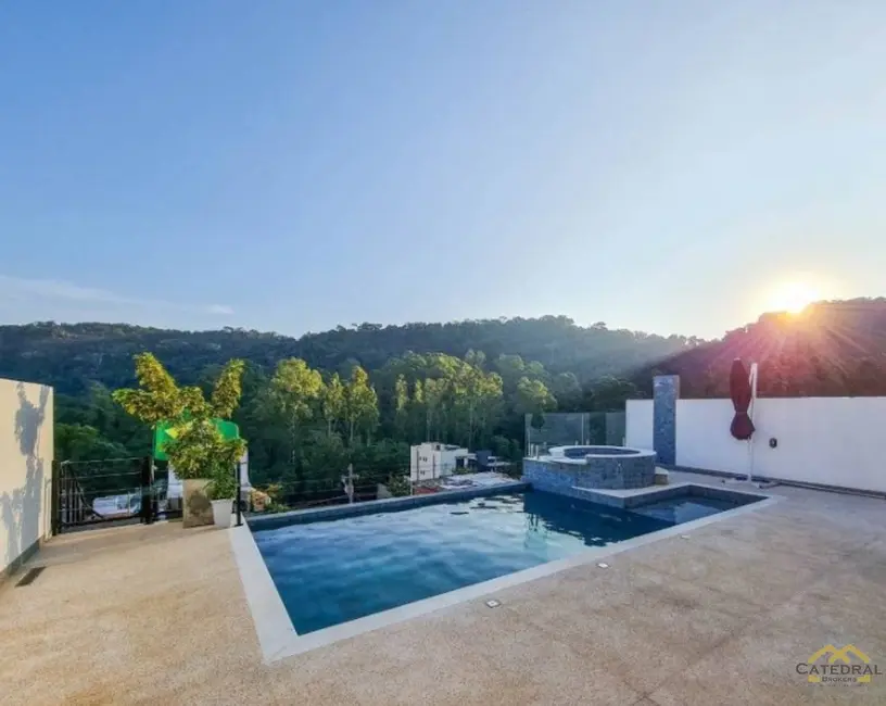 Sobrado com 3 quartos à venda, 230m2 em Itupeva - SP - imagem 1 Foto 1 de Sobrado com 3 quartos à venda, 230m2 em Itupeva - SP