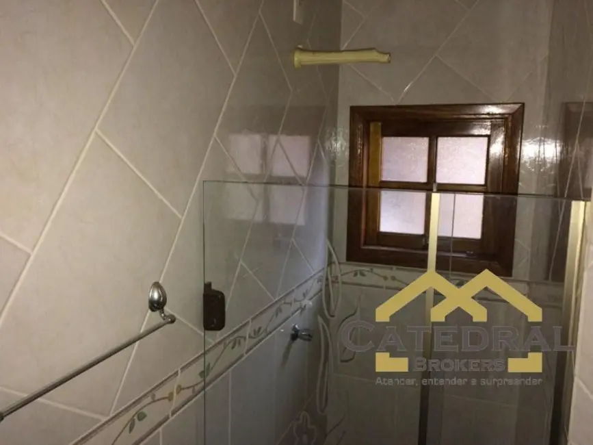 Sobrado com 3 quartos à venda, 180m2 em Anhangabaú, Jundiai - SP - imagem 6 Foto 6 de Sobrado com 3 quartos à venda, 180m2 em Anhangabaú, Jundiai - SP