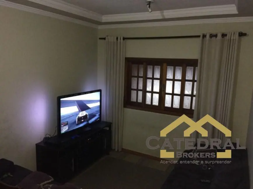 Sobrado com 3 quartos à venda, 180m2 em Anhangabaú, Jundiai - SP - imagem 4 Foto 4 de Sobrado com 3 quartos à venda, 180m2 em Anhangabaú, Jundiai - SP